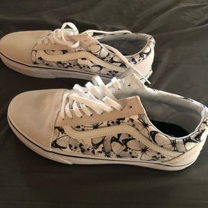 Old Skool Women’s Vans 9.5